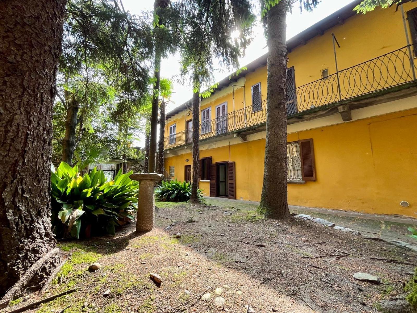Appartamento Frida Angera Exterior foto